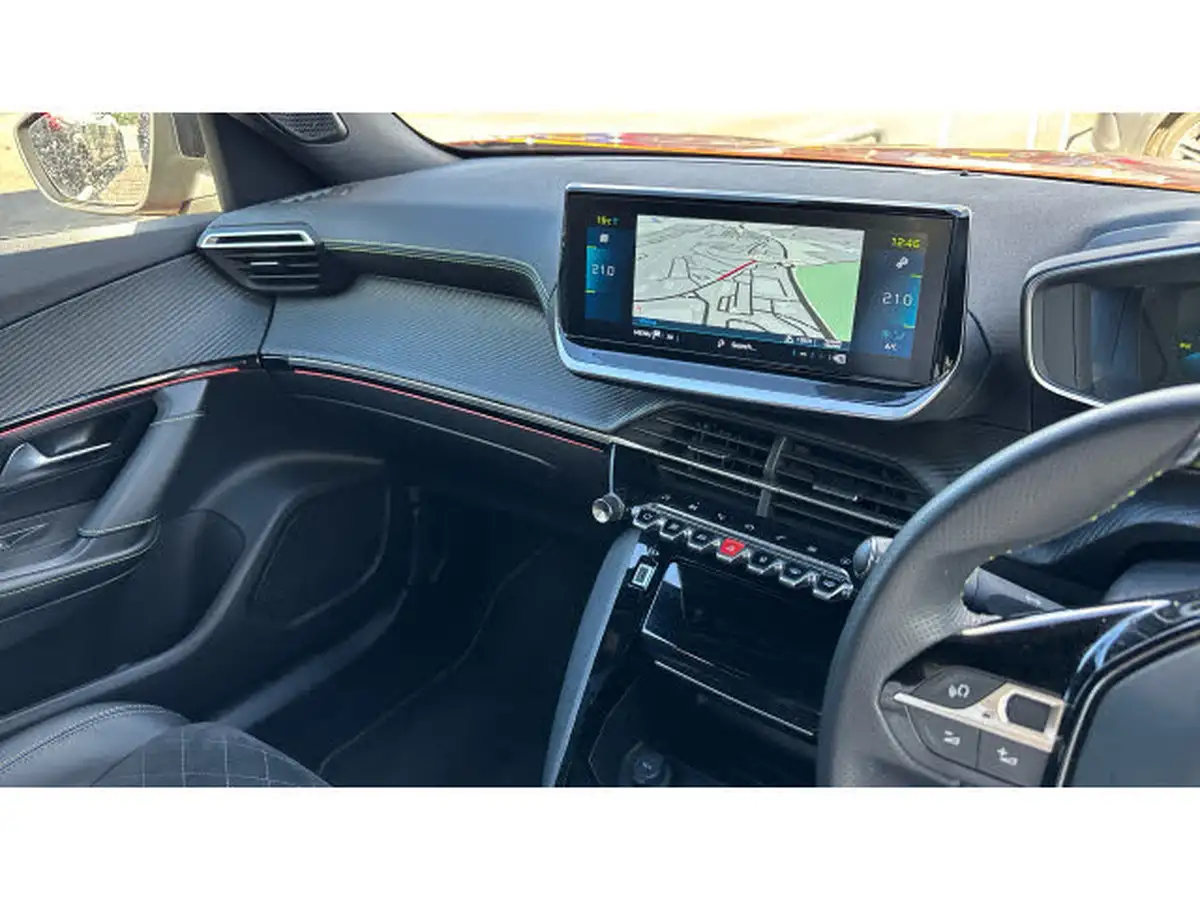 2022-peugeot-2008-suv-e-gt-premium-big-13