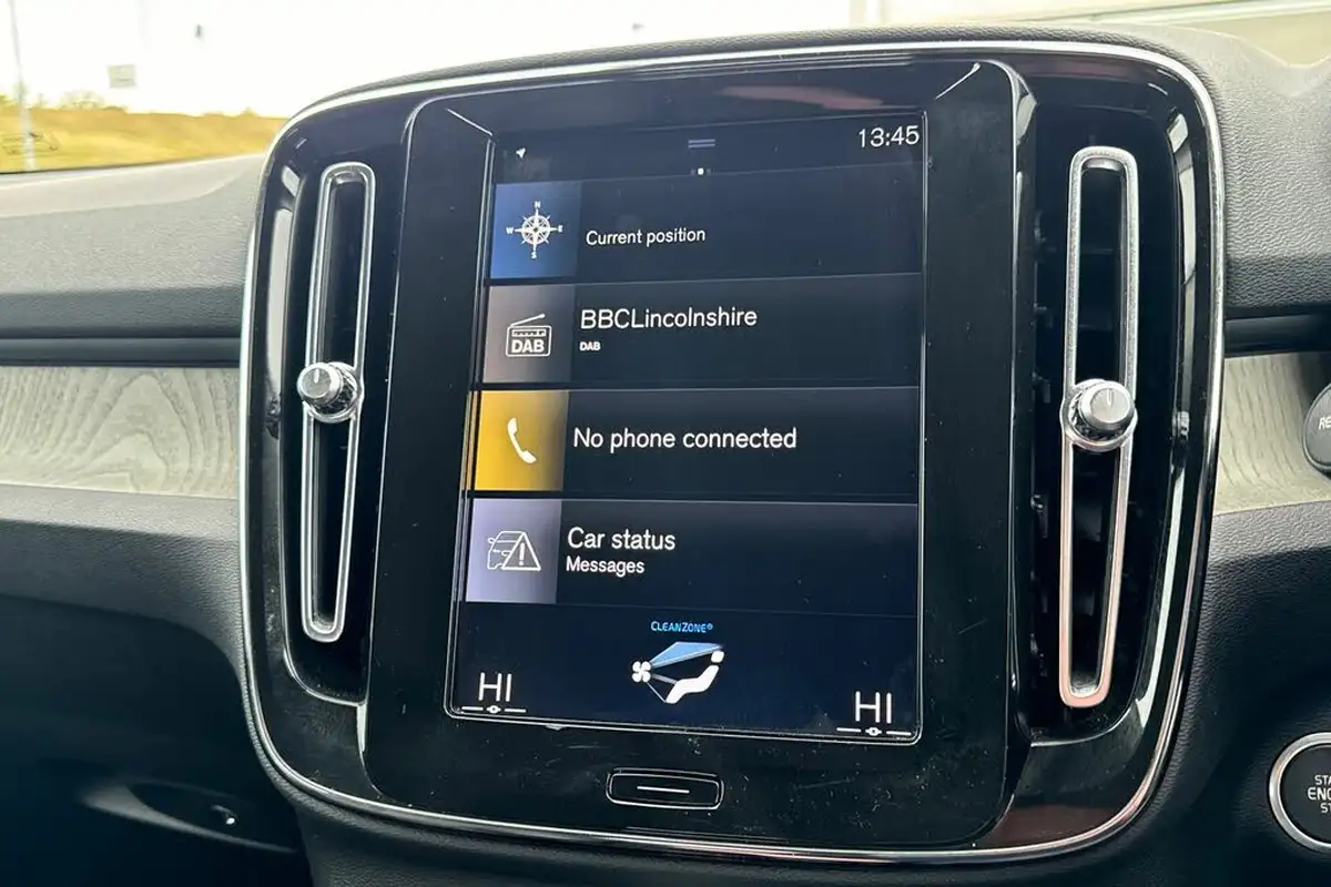 2019-volvo-xc40-15-t3-inscription-163bhp-geartronic-big-20