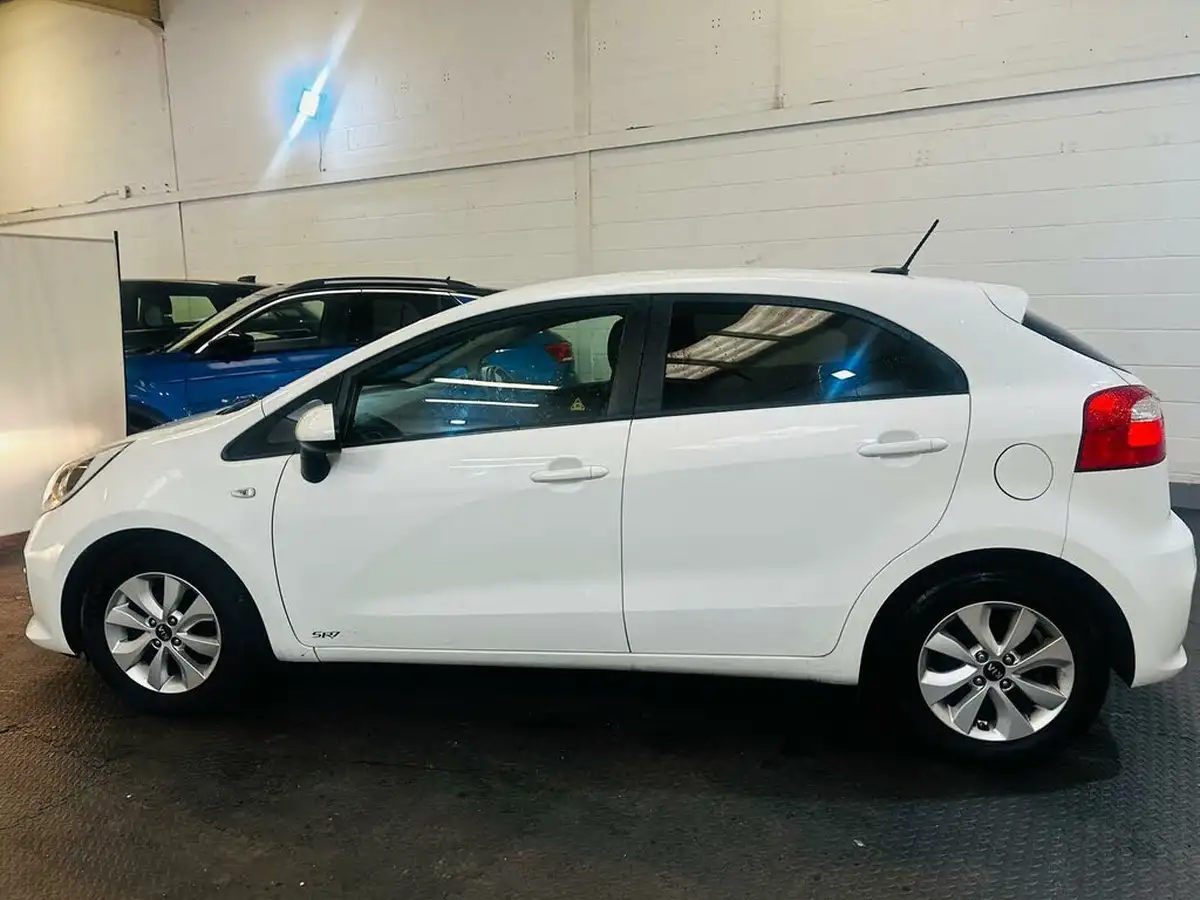 2016-kia-rio-125-sr7-5d-big-16