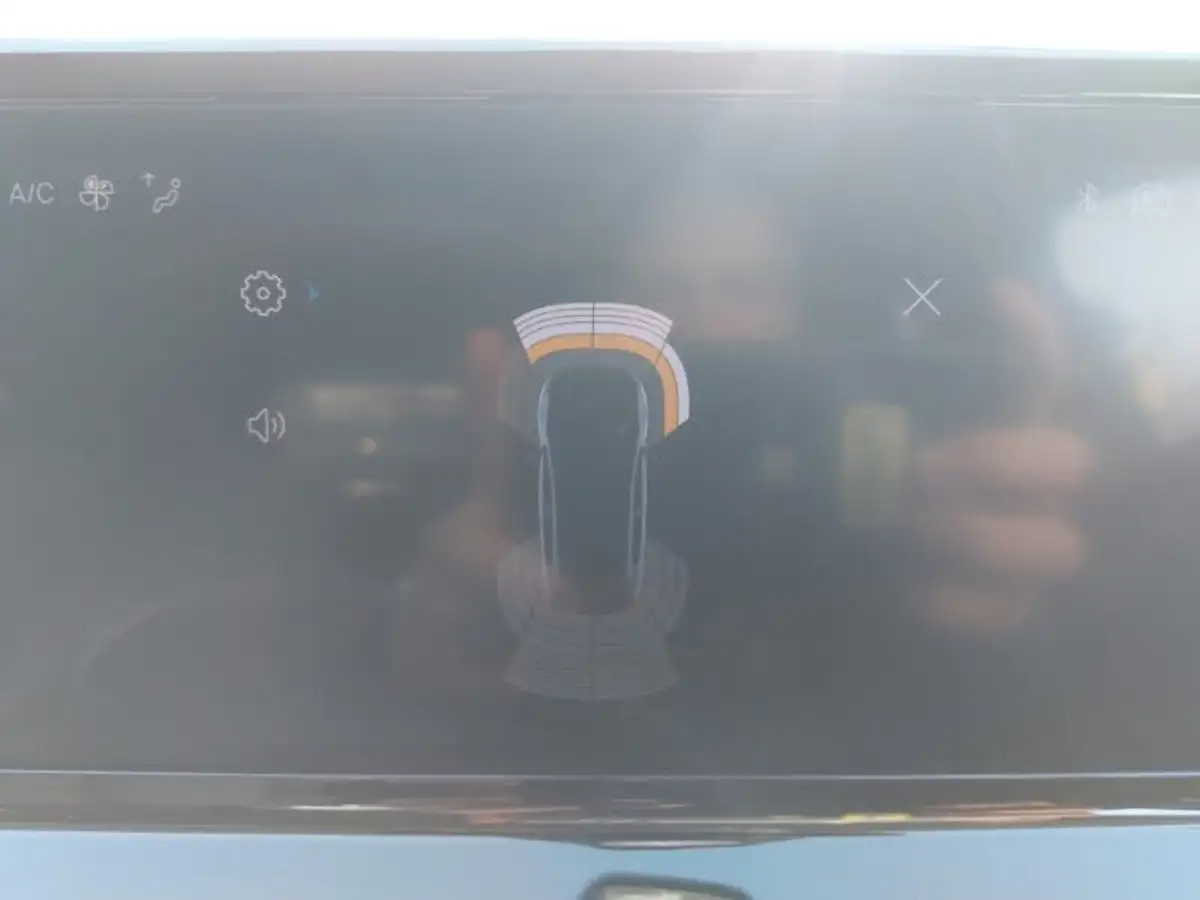 2024-peugeot-208-12-puretech-allure-big-6