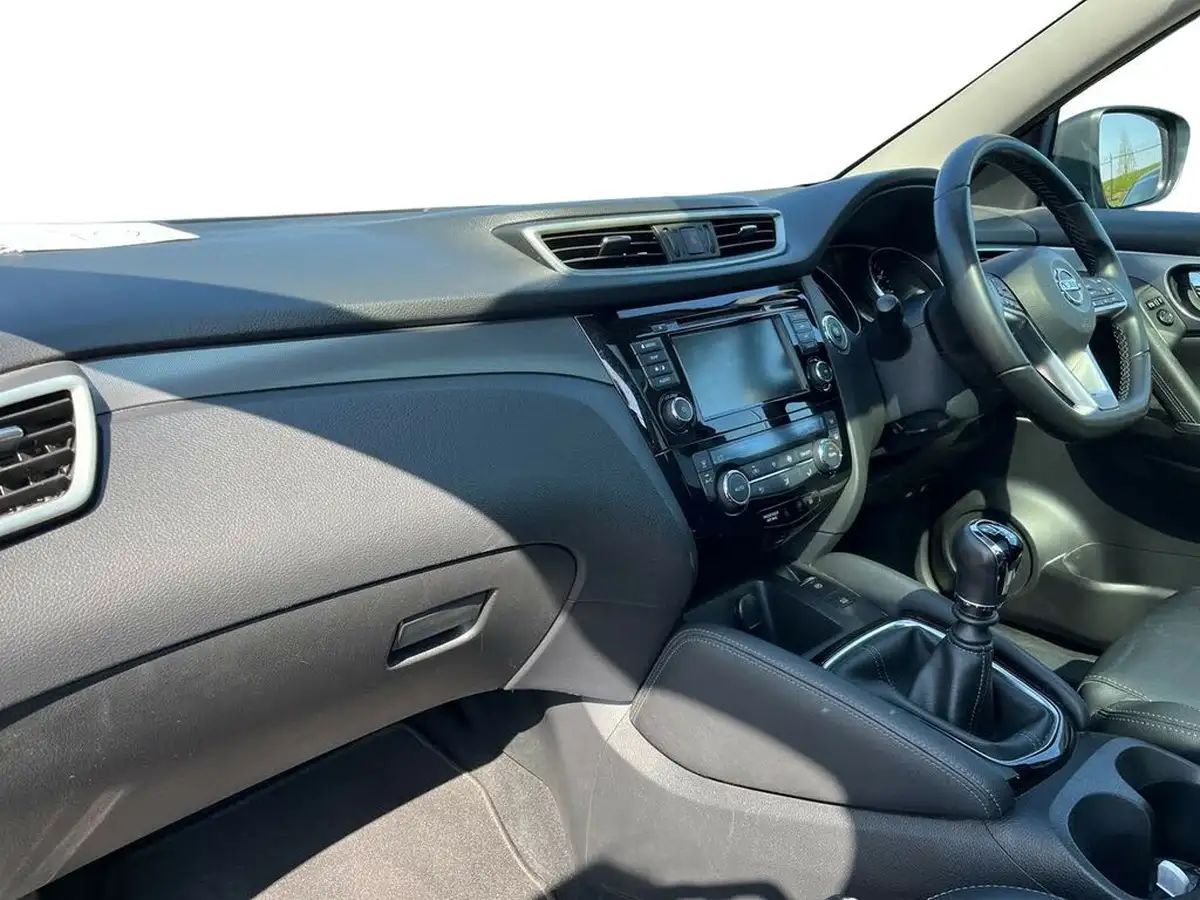 2020-nissan-qashqai-13-dig-t-tekna-160ps-big-5