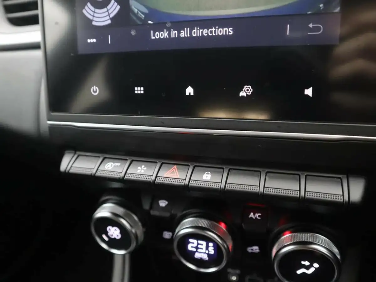 2022-renault-captur-10-tce-techno-big-16