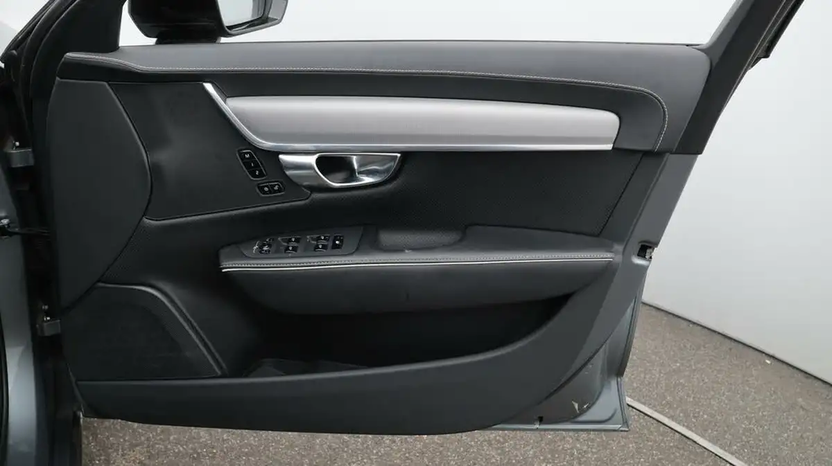 2020-volvo-s60-20-b5-r-design-big-15