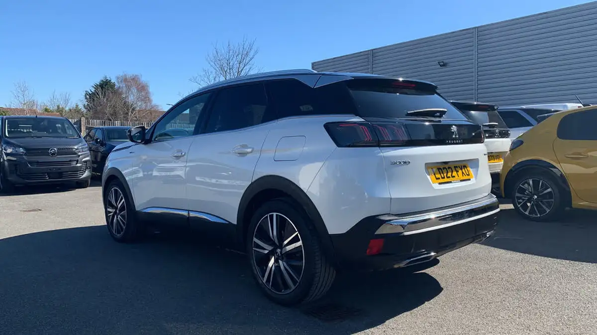 2022-peugeot-3008-suv-16-puretech-gt-premium-225bhp-hybrid-e-eat8-big-4