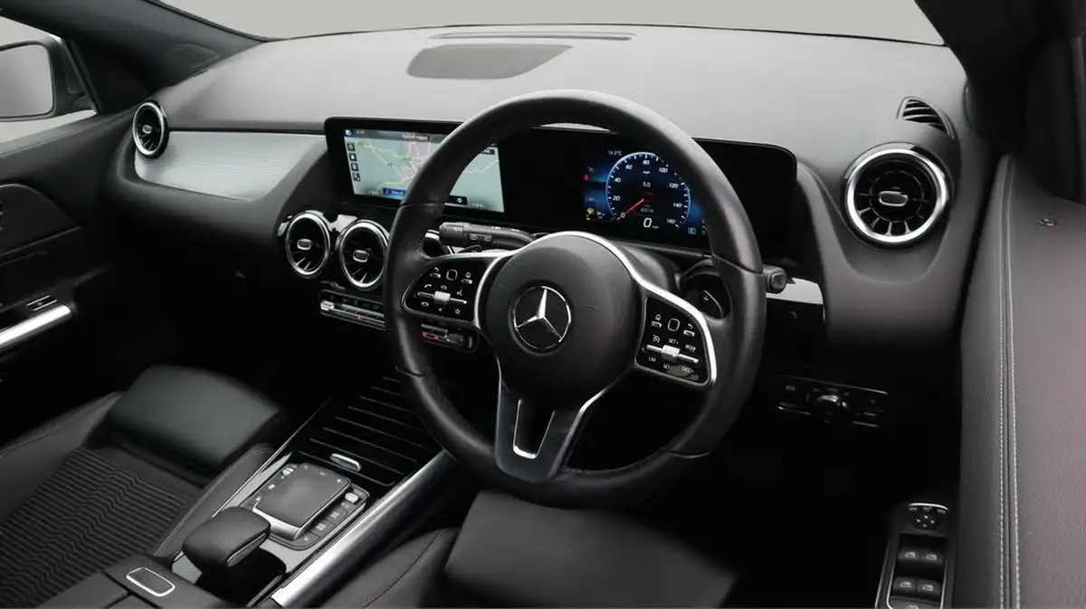 2021-mercedes-benz-gla-class-13-gla-200-sport-executive-big-9