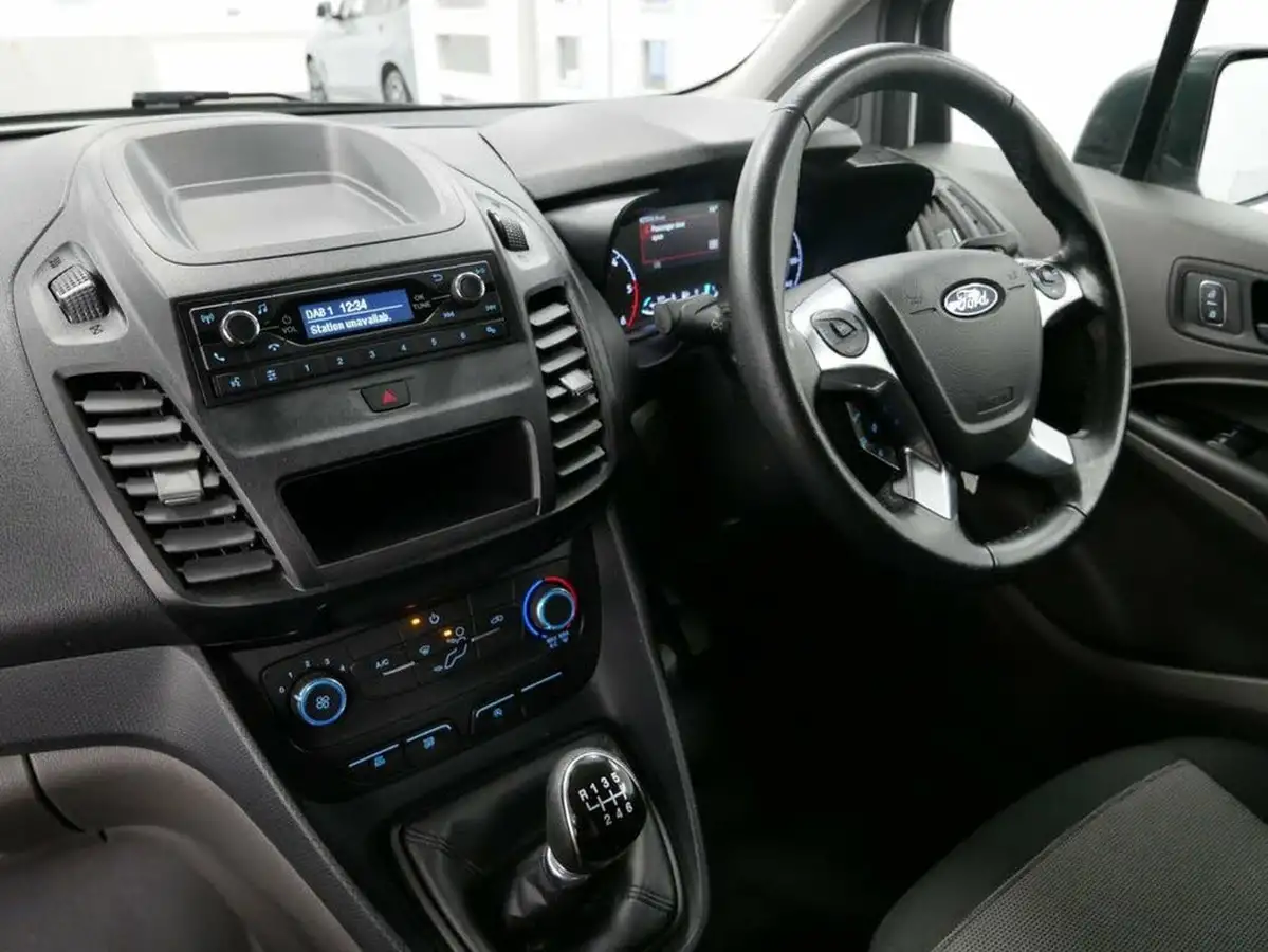 2021-ford-transit-connect-big-4