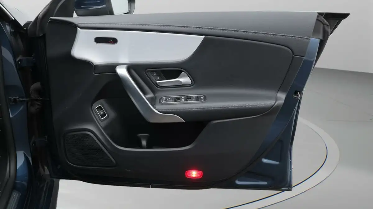 2021-mercedes-benz-cla-13-cla-200-amg-line-coupe-4d-big-15
