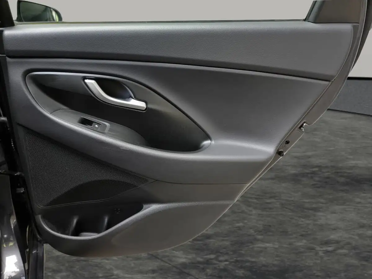 2023-hyundai-i30-10-t-gdi-se-connect-hatchback-dct-big-29