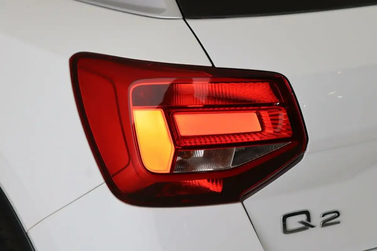 2019-audi-q2-16-30-tdi-sport-big-9