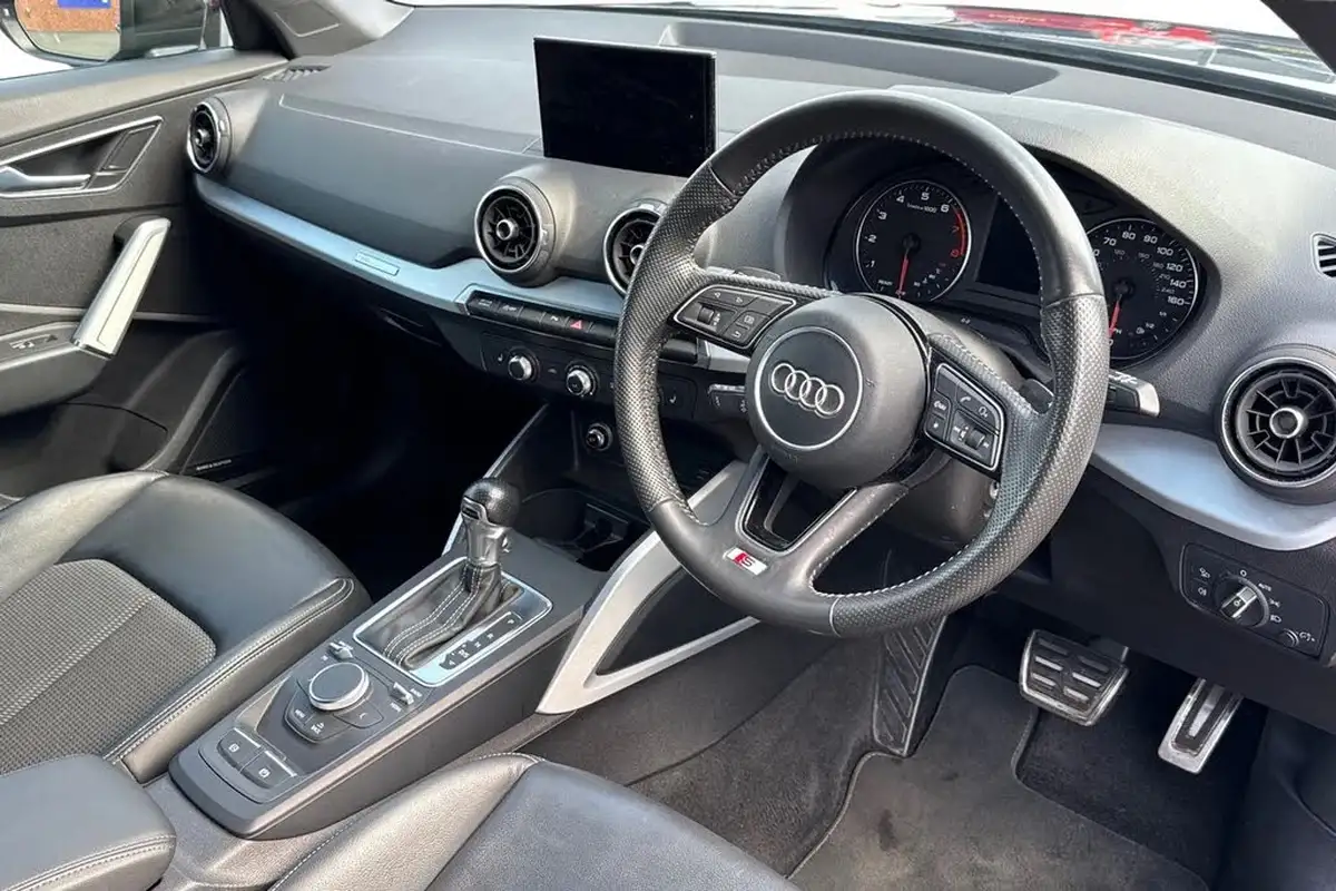 2018-audi-q2-14-tfsi-s-line-s-tronic-big-13