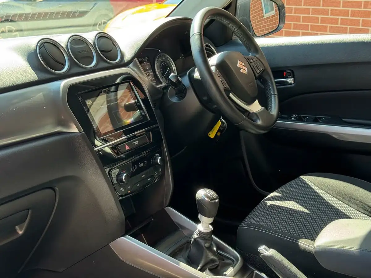2020-suzuki-vitara-14-boosterjet-sz-t-129ps-mild-hybrid-big-8