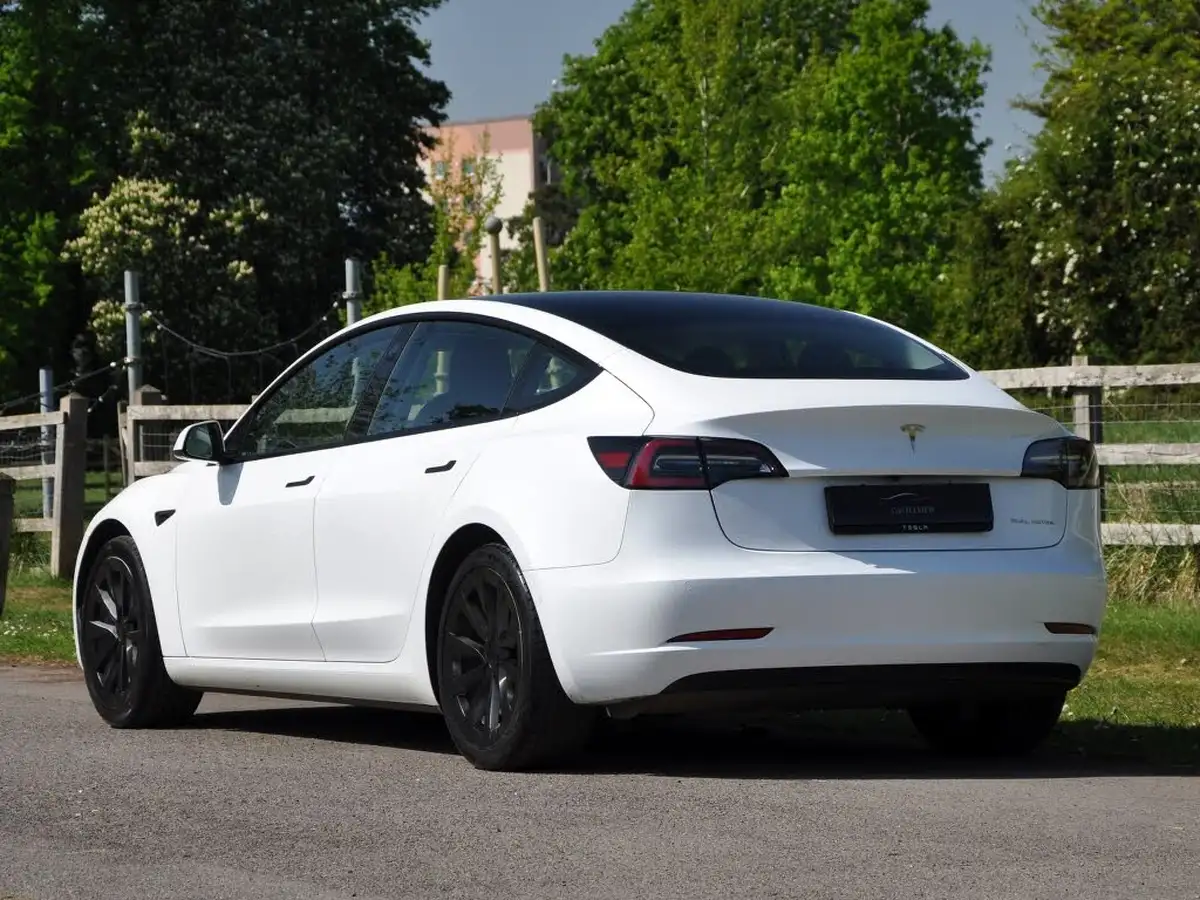 2021-tesla-model-3-e-long-range-4x4-big-12