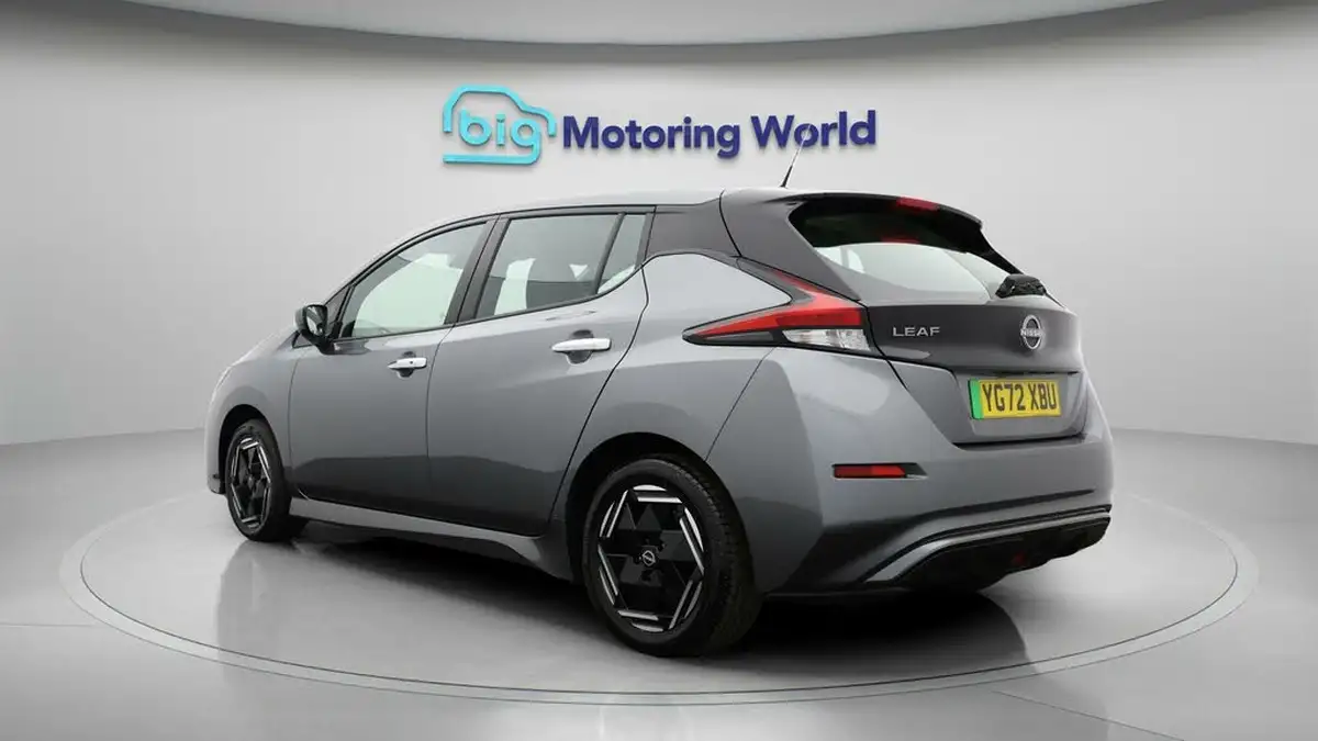 2022-nissan-leaf-e-acenta-39kwh-big-4