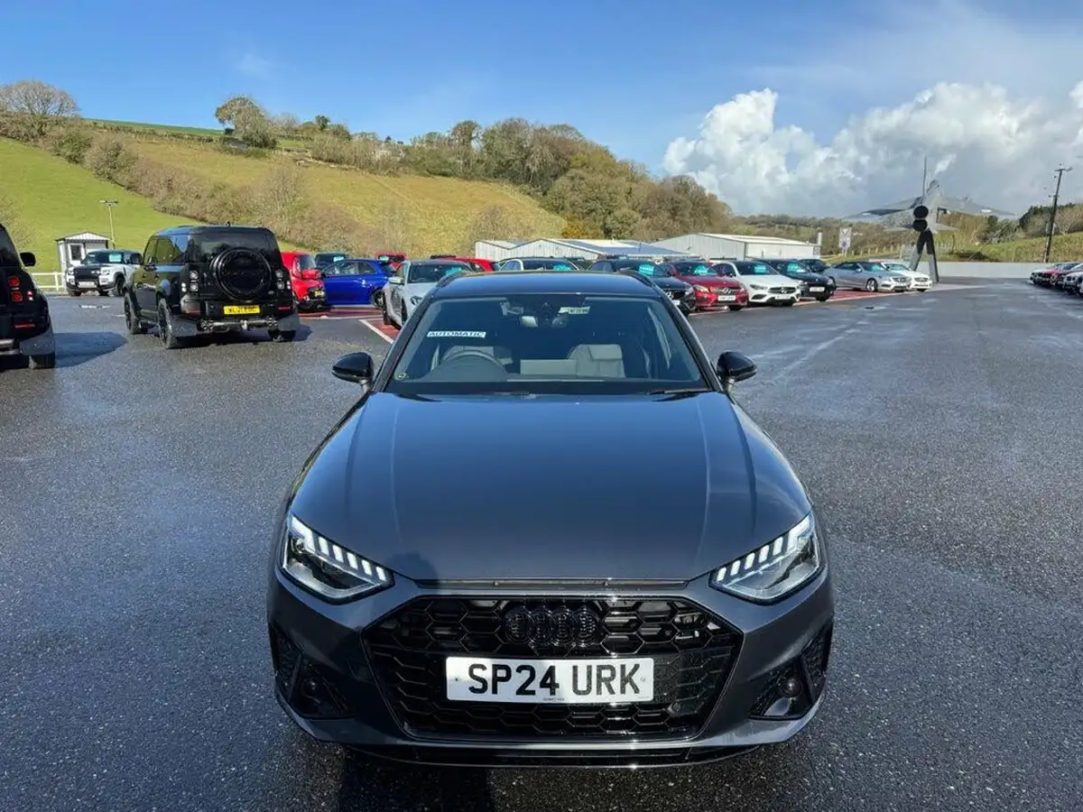 2024-audi-a4-avant-20-40-tfsi-black-edition-big-1