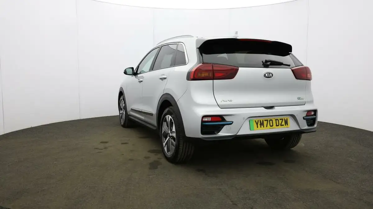 2021-kia-e-niro-ev-4-big-25