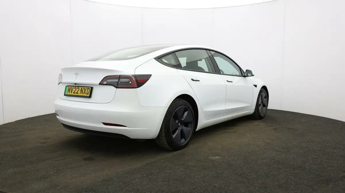 2021-tesla-model-3-e-standard-plus-big-6