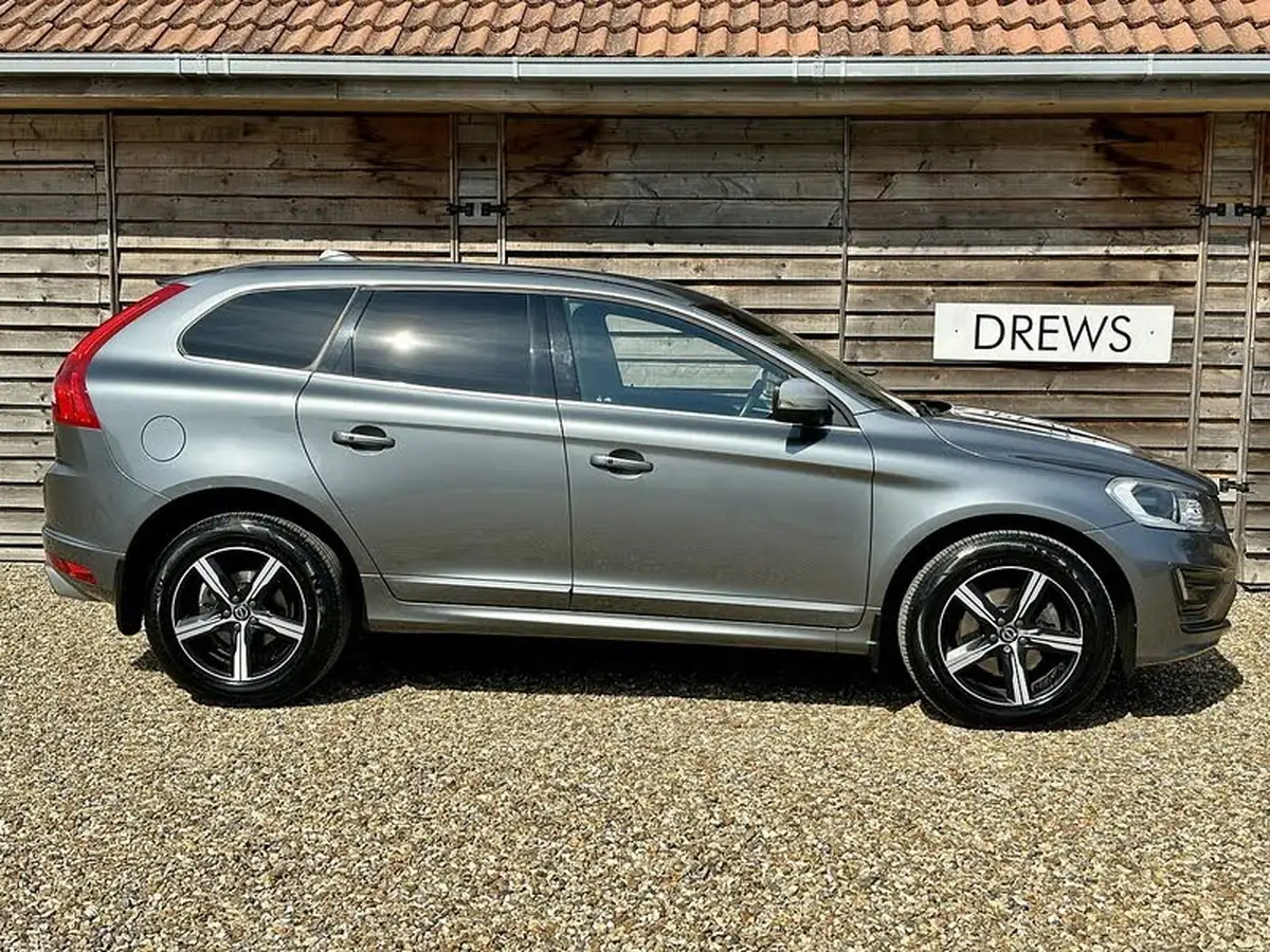 2016-volvo-xc60-20td-d4-r-design-nav-geartronic-big-7