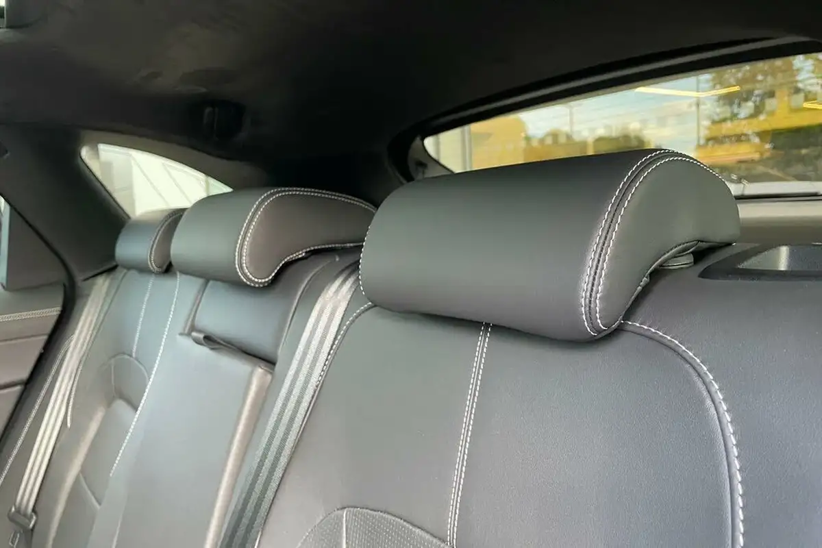 2024-jaguar-f-pace-20-d200-r-dynamic-hse-black-big-52