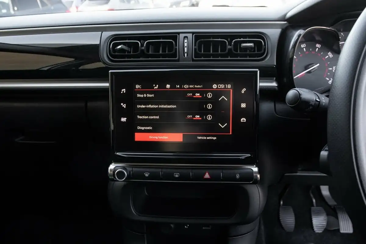 2018-citroen-c3-12-puretech-feel-82ps-big-25