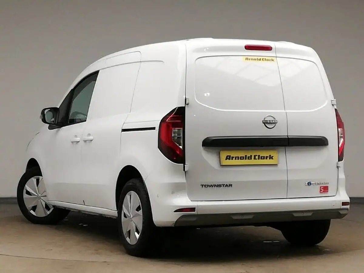 2023-nissan-townstar-e-45kwh-l1-tekna-big-1
