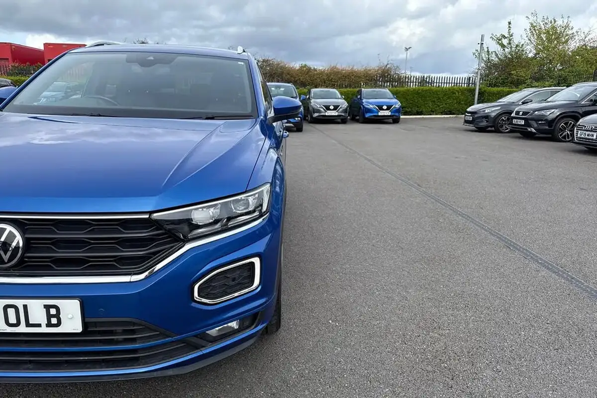 2021-volkswagen-t-roc-15-tsi-r-line-hatchback-5d-dsg-big-25