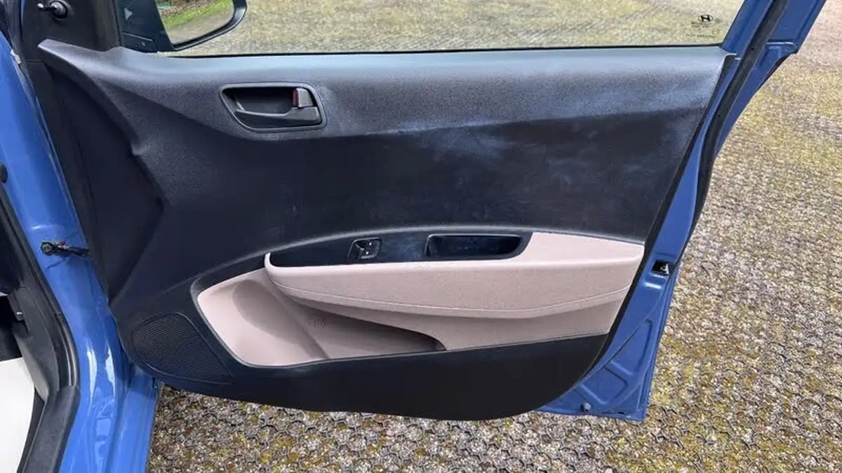 2016-hyundai-i10-10-s-air-big-13