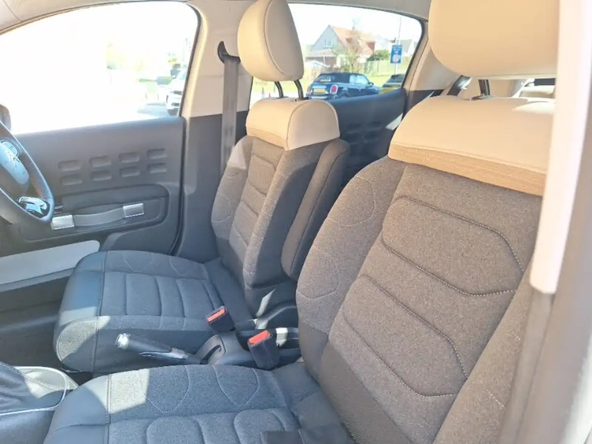 2022-citroen-c3-12-puretech-shine-plus-110ps-ss-eat6-big-4