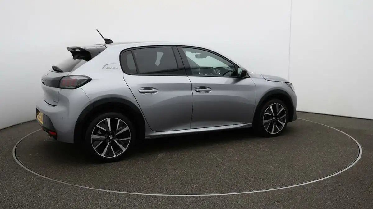 2020-peugeot-208-12-puretech-gt-line-100bhp-eat8-big-43