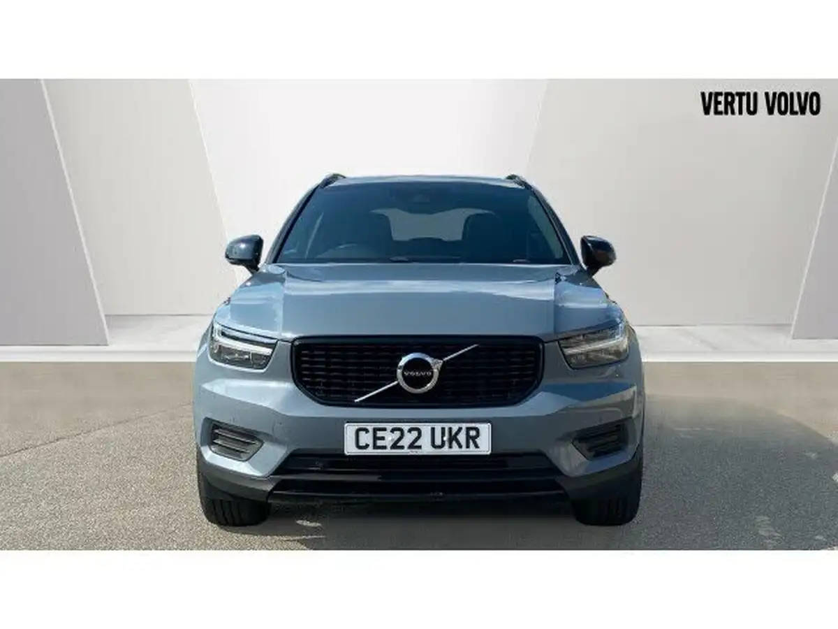 2022-volvo-xc40-15-t3-r-design-auto-big-11