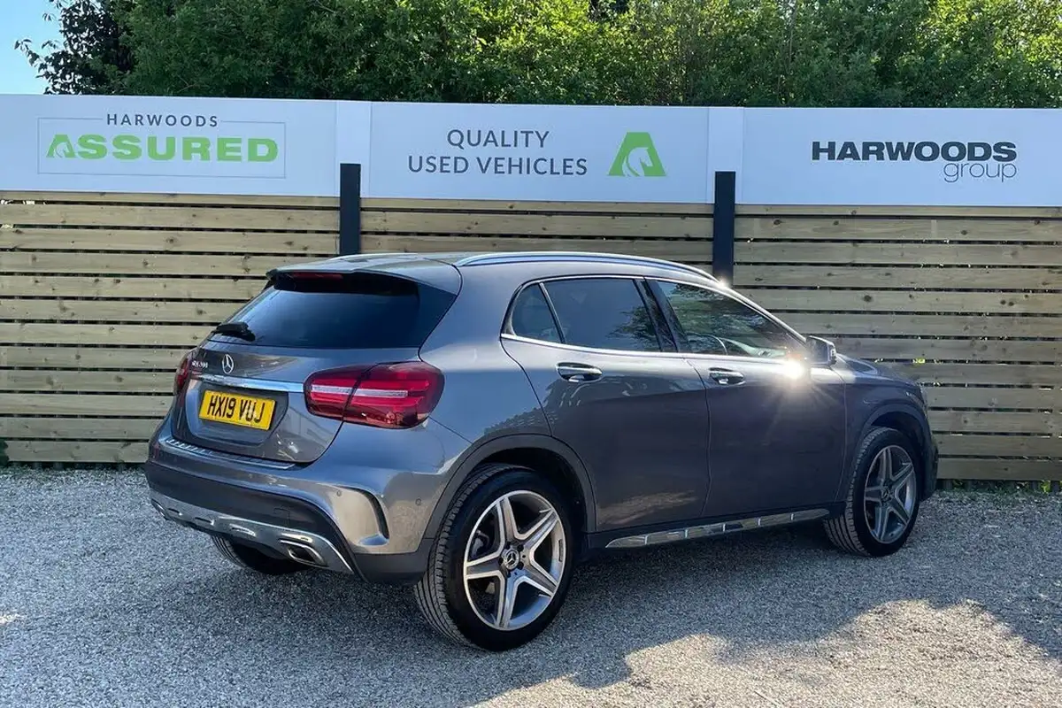 2019-mercedes-benz-gla-class-16-gla-200-amg-line-premiumss-7g-dct-big-6