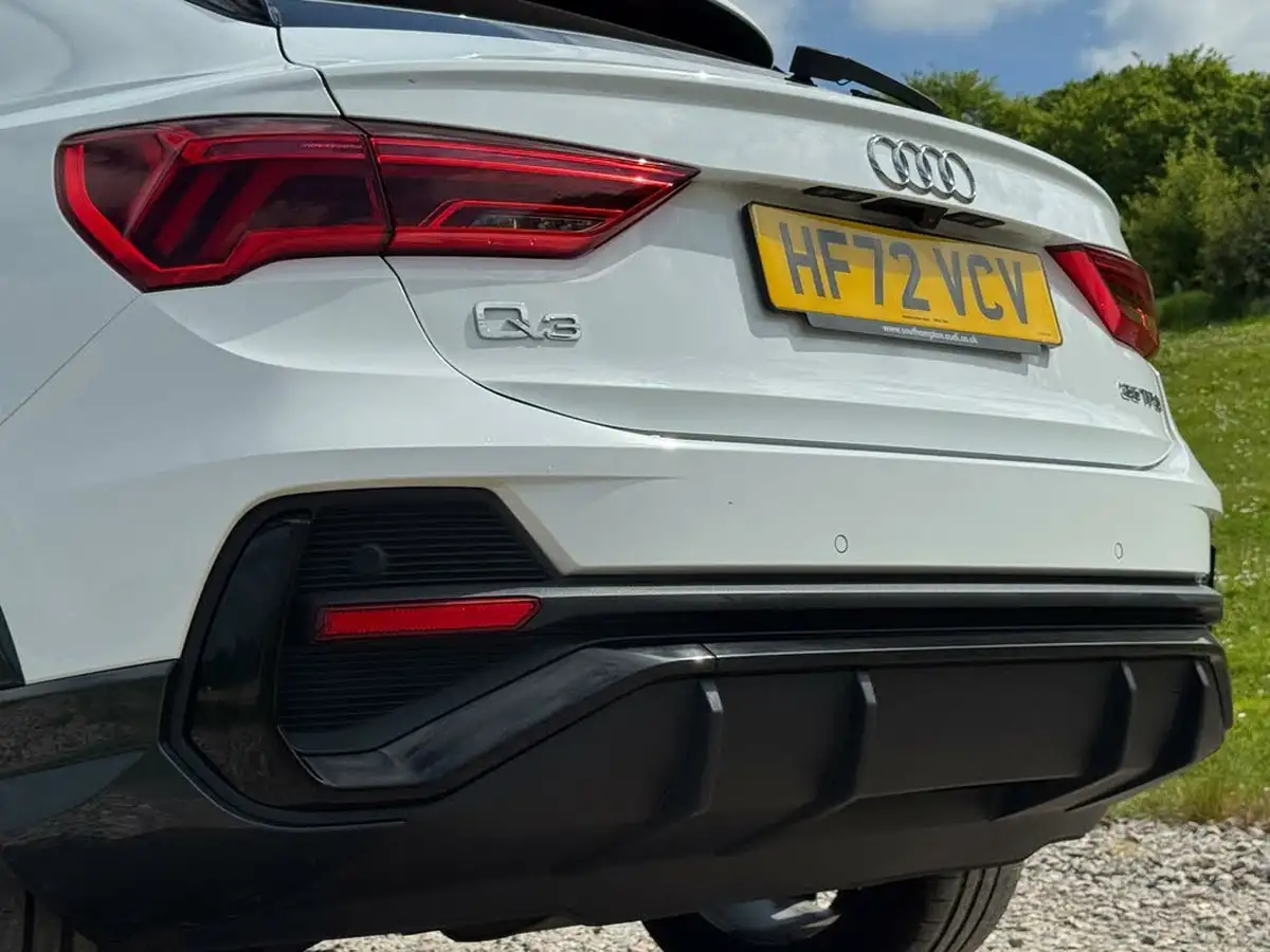 2022-audi-q3-15-35-tfsi-black-edition-cod-sportback-s-tronic-big-39
