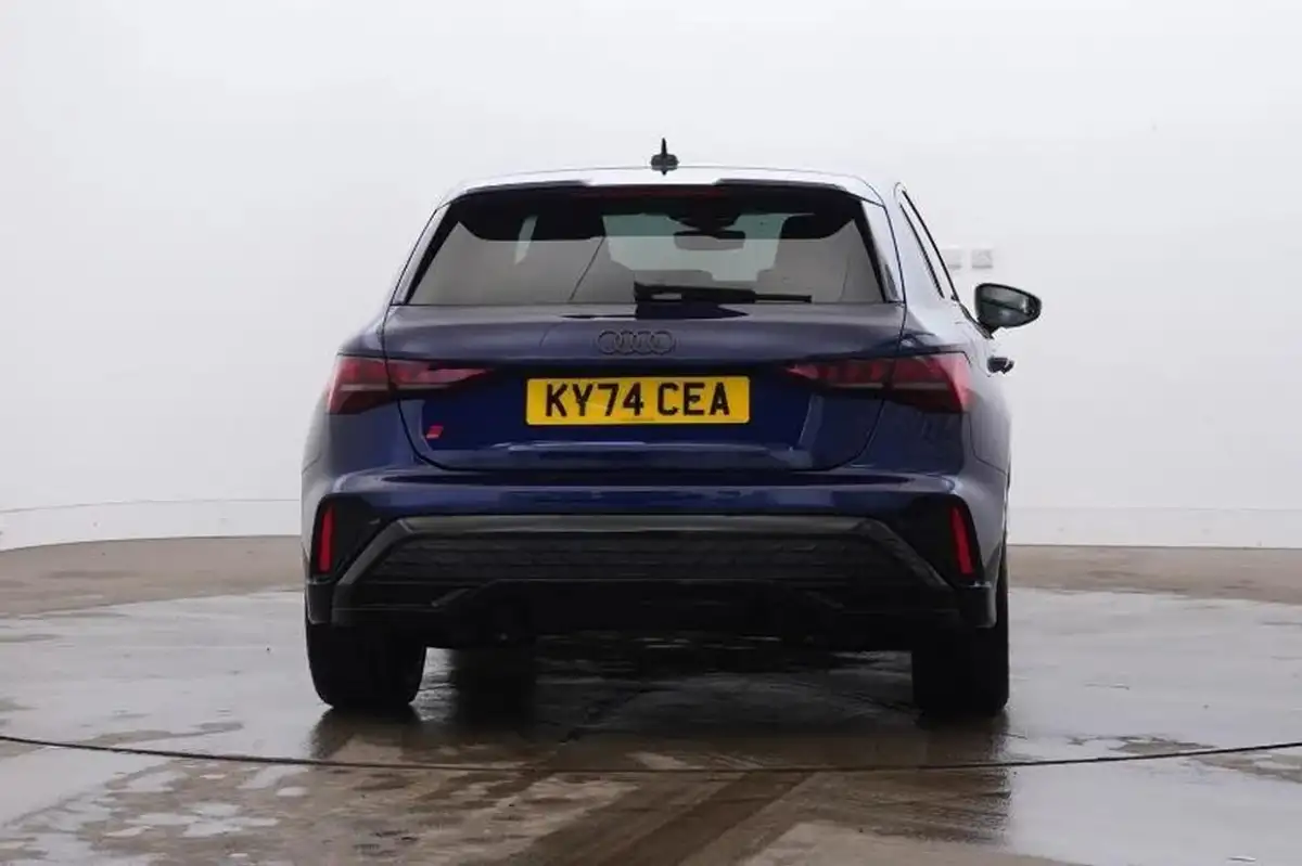2024-audi-a3-15-35-tfsi-black-edition-sportback-5d-big-7