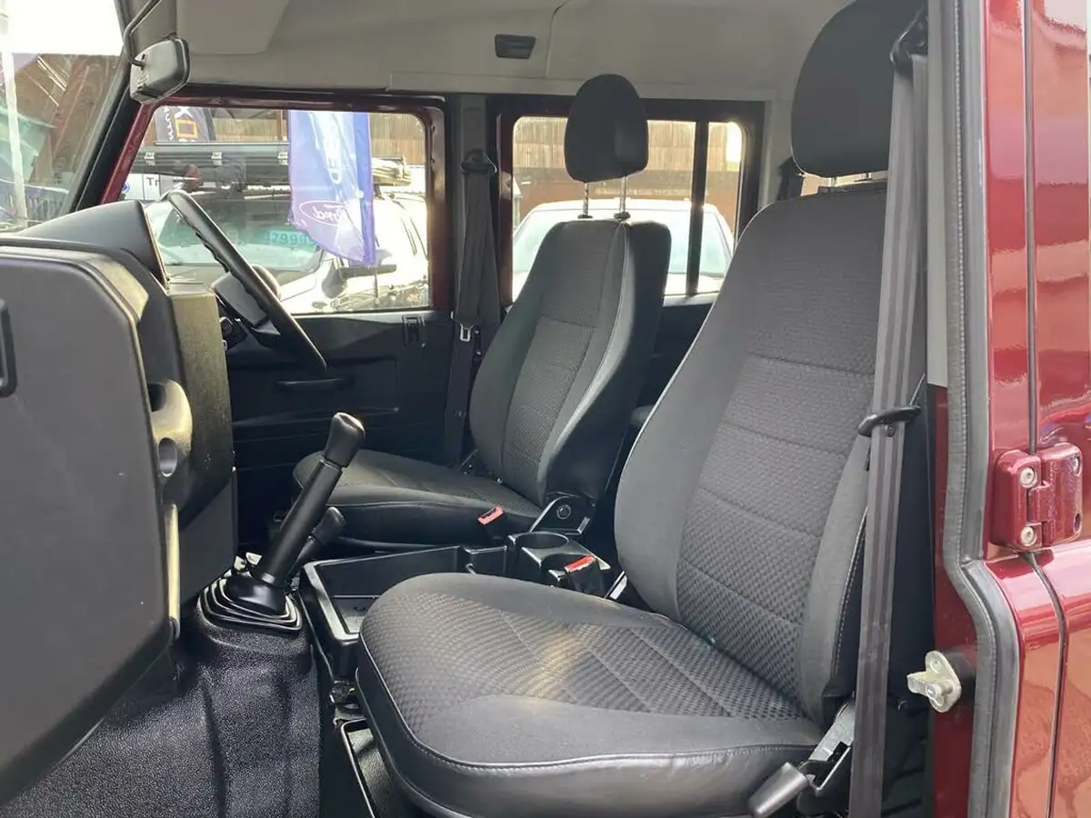 2016-land-rover-110-defender-22td-county-22i-crewcab-pickup-big-23
