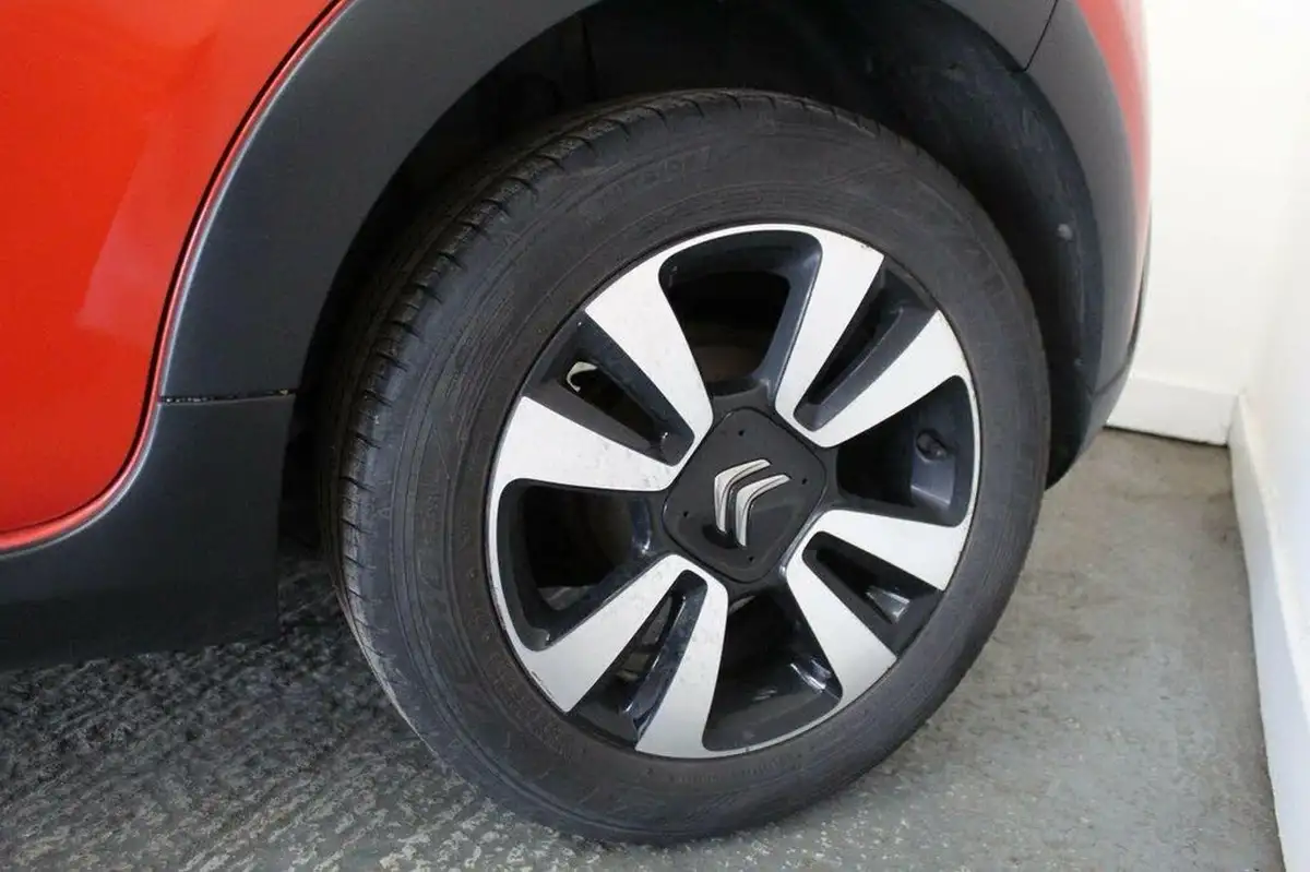 2017-citroen-c3-12-puretech-feel-82ps-big-44