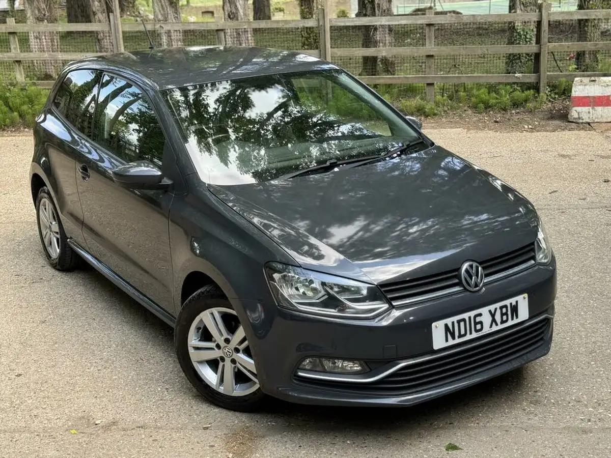 2016-volkswagen-polo-10-match-60ps-3d-big-5