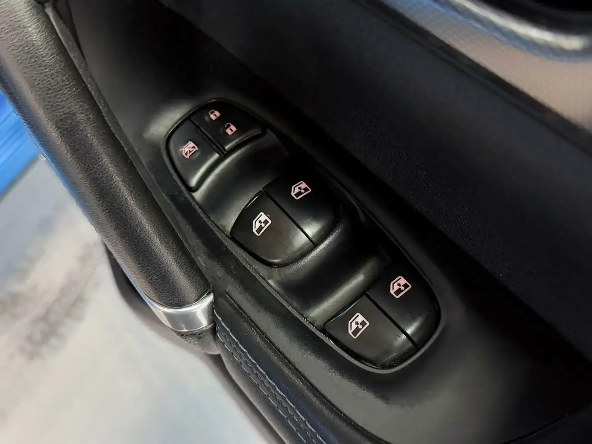 2017-nissan-qashqai-12-dig-t-tekna-xtronic-cvt-big-18