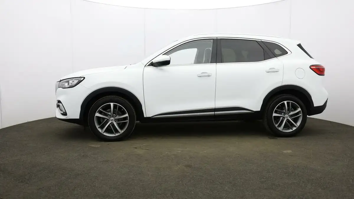 2022-mg-hs-15t-gdi-exclusive-162ps-dct-big-33