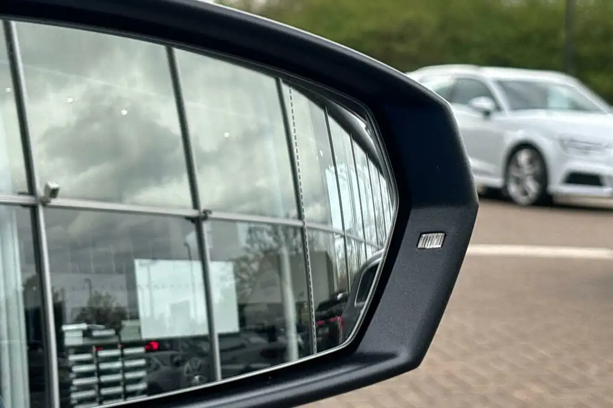 2019-audi-a1-10-30-tfsi-s-line-tronic-big-46