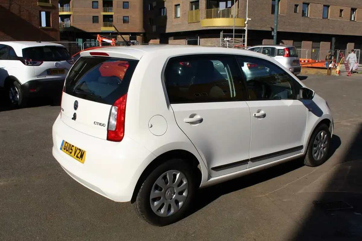 2015-skoda-citigo-10-se-5d-big-11