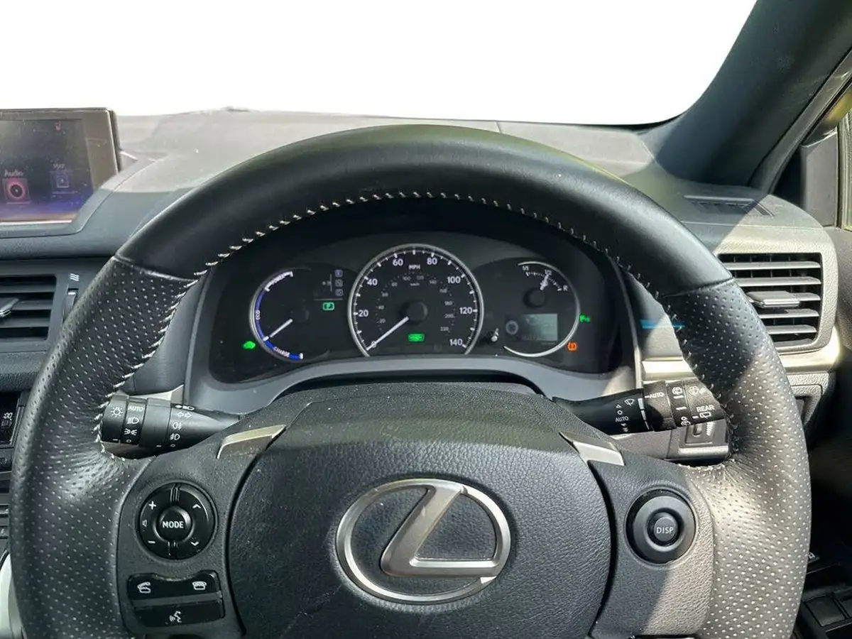 2016-lexus-ct-200h-18-f-sport-big-12