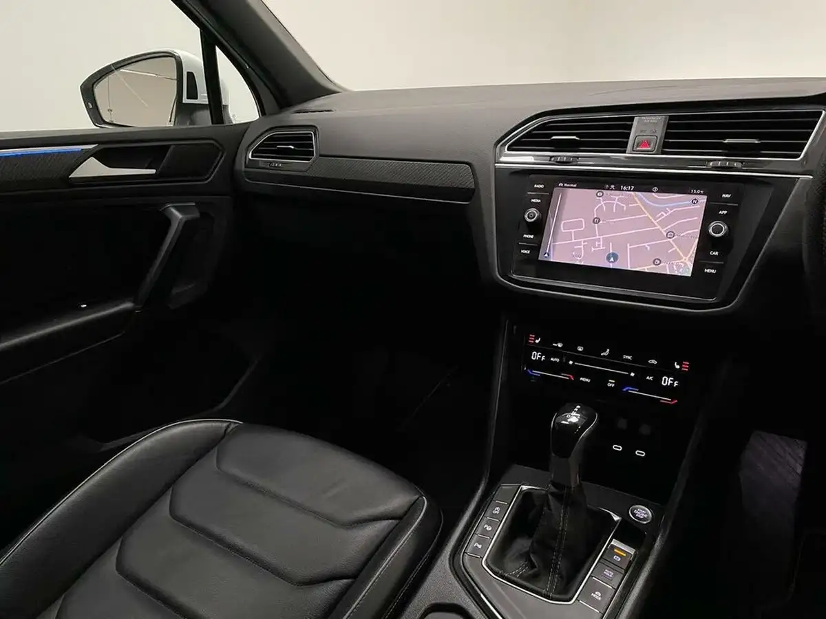 2021-volkswagen-tiguan-big-14