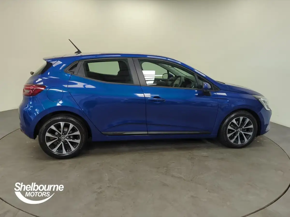 2022-renault-clio-10-tce-iconic-edition-big-2