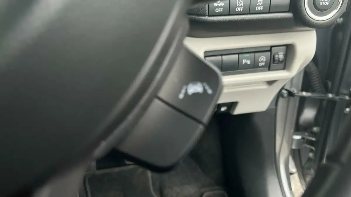 2024-suzuki-swift-12-motion-big-28