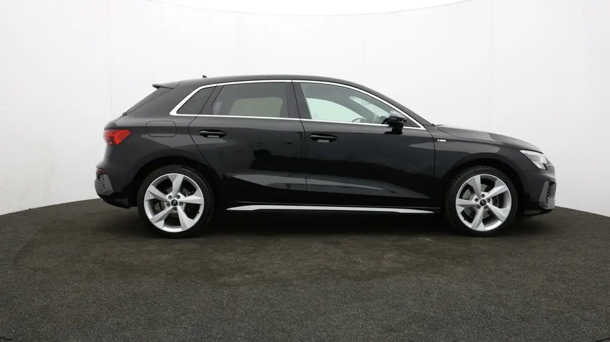 2021-audi-a3-14-40-tfsi-e-s-line-big-30