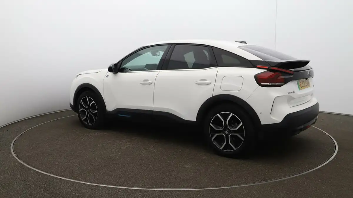 2022-citroen-c4-e-shine-big-28