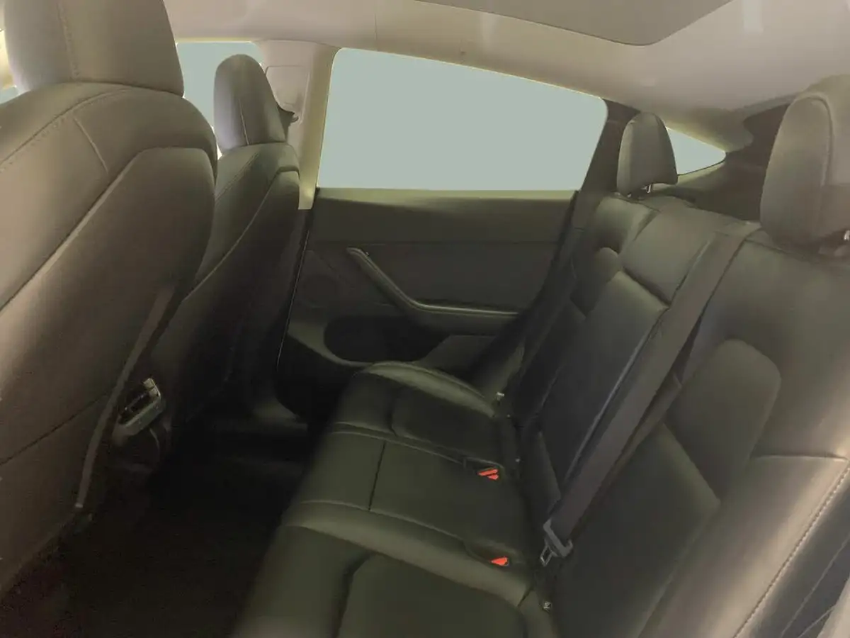 2023-tesla-model-y-e-rwd-big-26
