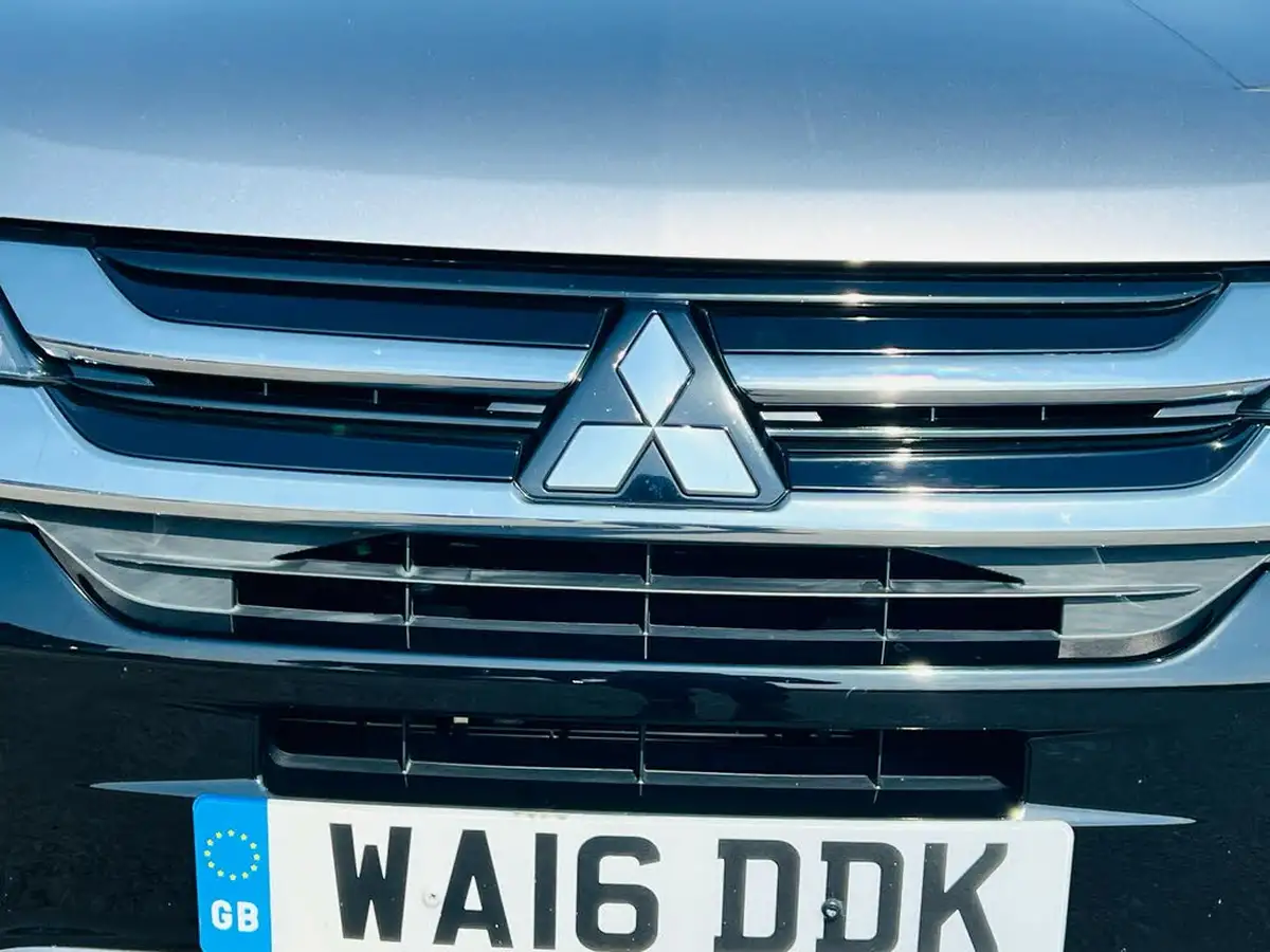 2015-mitsubishi-outlander-20-gx4hs-big-36