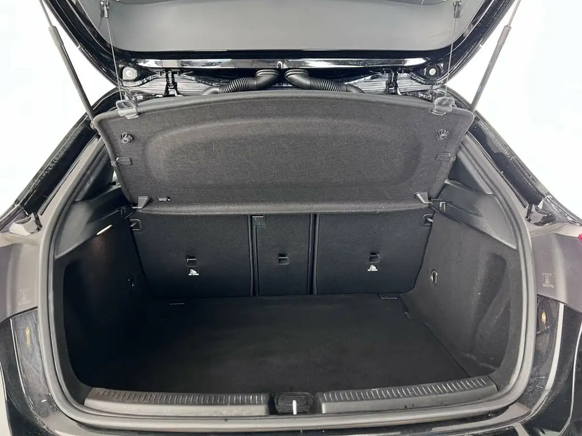 2018-mercedes-benz-a-class-13-a200-amg-line-ss-hatchback-5d-7g-dct-big-8