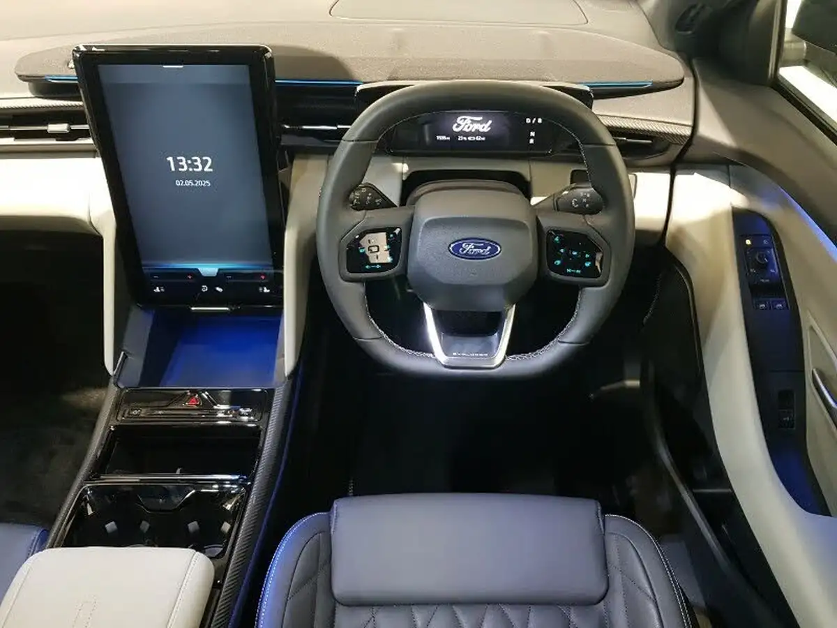 2024-ford-explorer-e-premium-286ps-77kwh-big-6