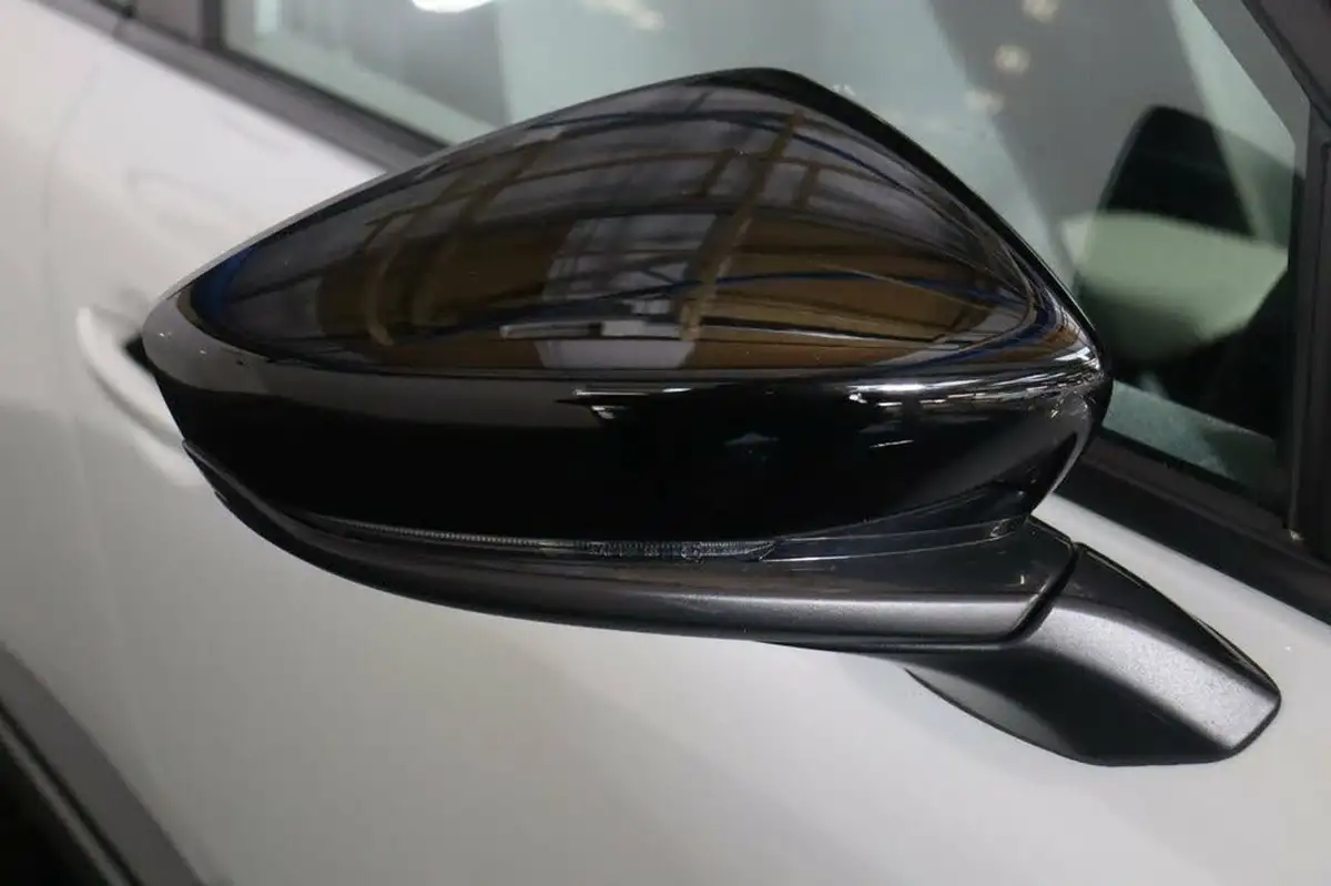 2022-mazda-mx-30-e-se-l-lux-big-14